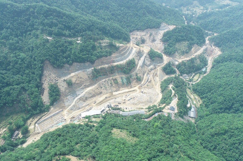 火力全開！下月路項目建設(shè)駛?cè)搿翱燔嚨馈?></a>
            </div>
            
            <div   id=